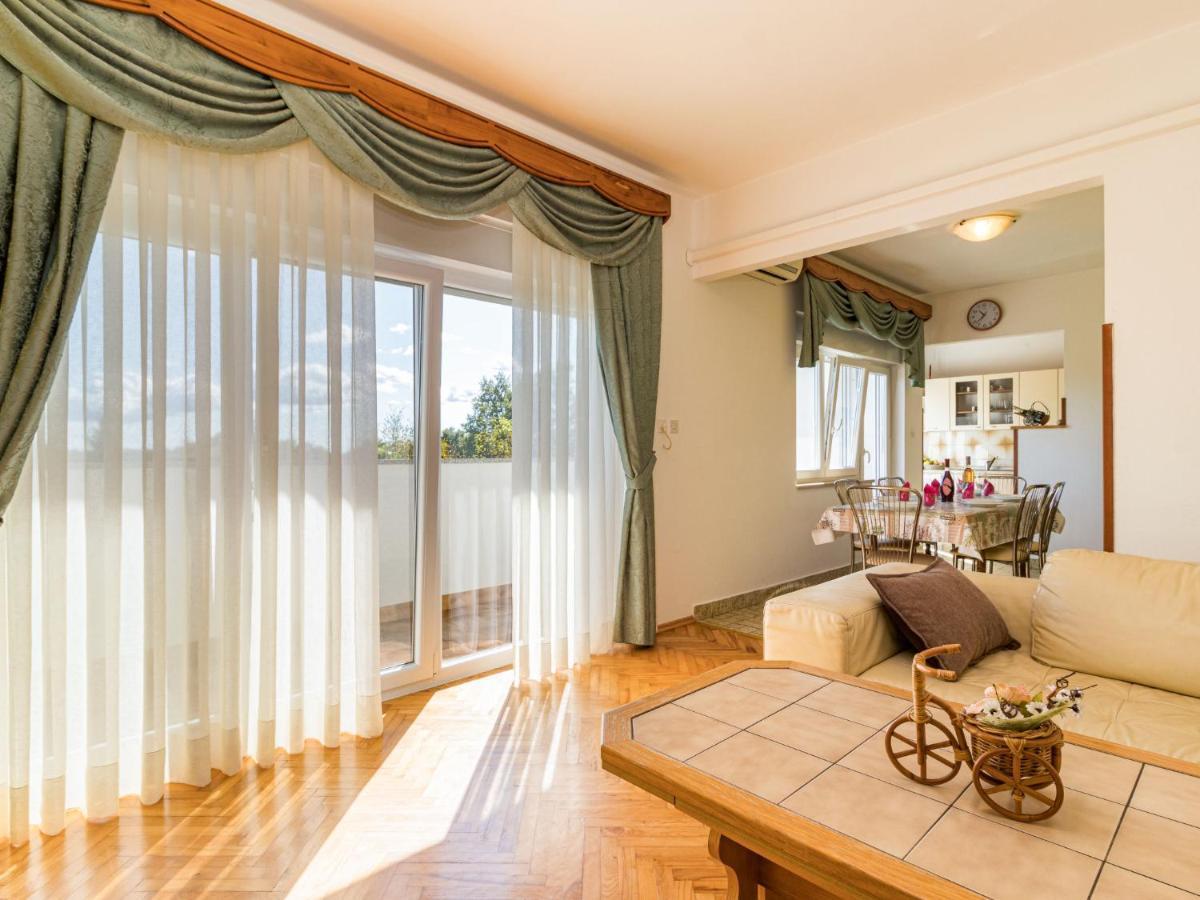 Holiday Home Larisa - Ipc141 By Interhome Pićan Dış mekan fotoğraf