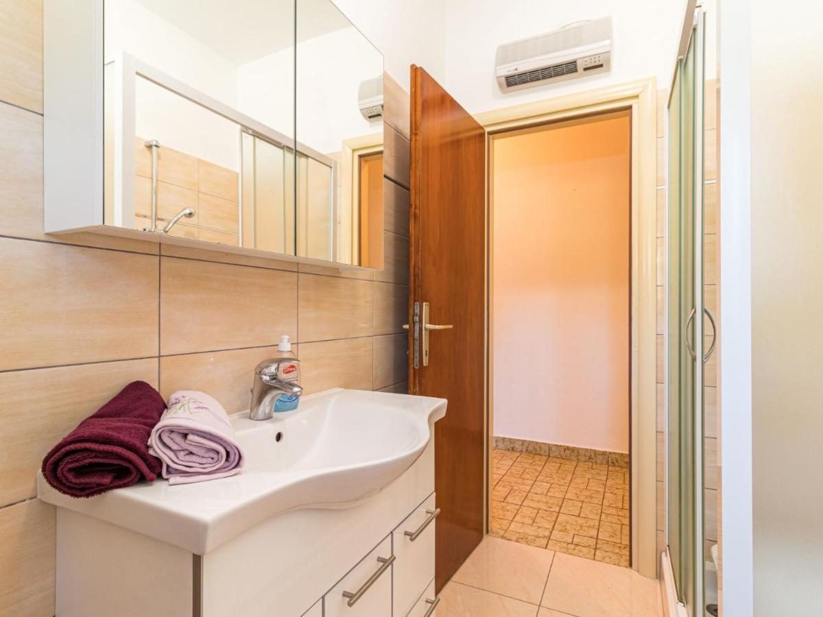 Holiday Home Larisa - Ipc141 By Interhome Pićan Dış mekan fotoğraf